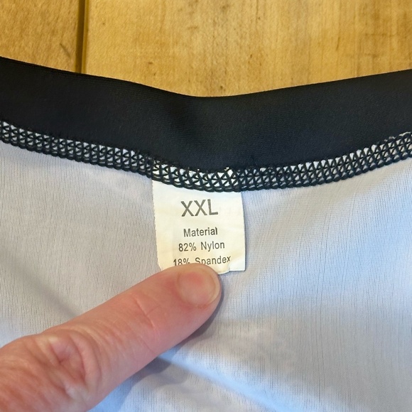 Elegant Black and Blue Geometric Long Sleeve Swimsuit - Picture 9 of 12